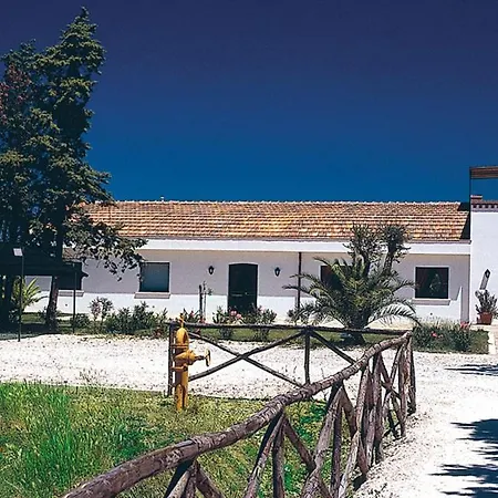 Lejlighed Sleeps 4 Pool Wifi T763648 Marconia
